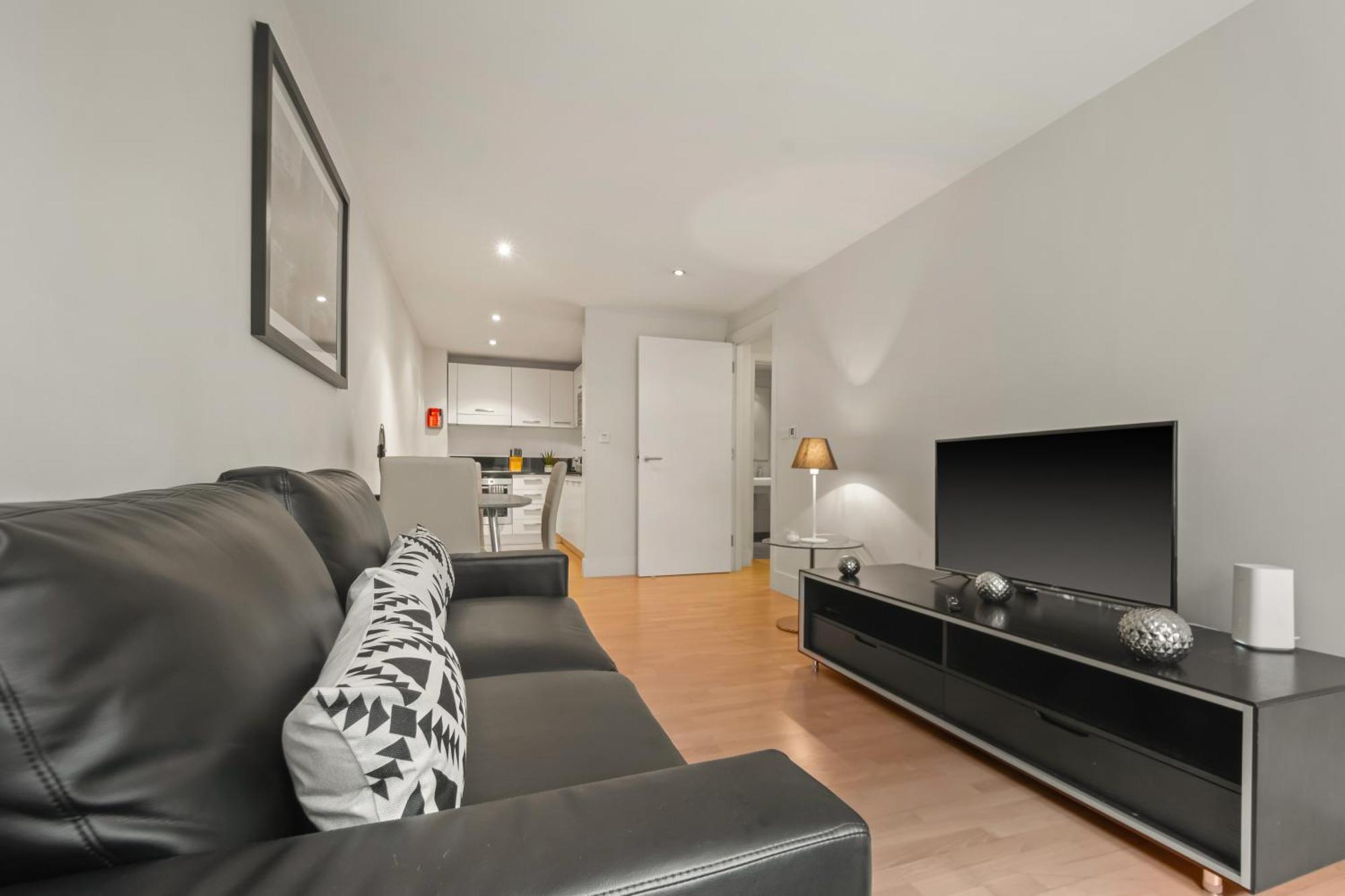 Mysquare One Bedroom Serviced Apartment Near St Paul'S Blackfriars Londra Esterno foto
