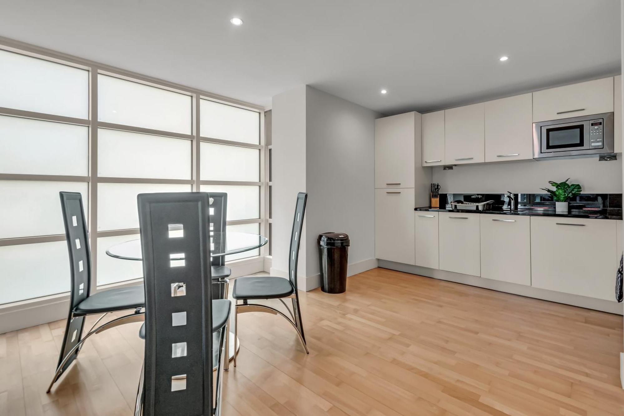 Mysquare One Bedroom Serviced Apartment Near St Paul'S Blackfriars Londra Esterno foto