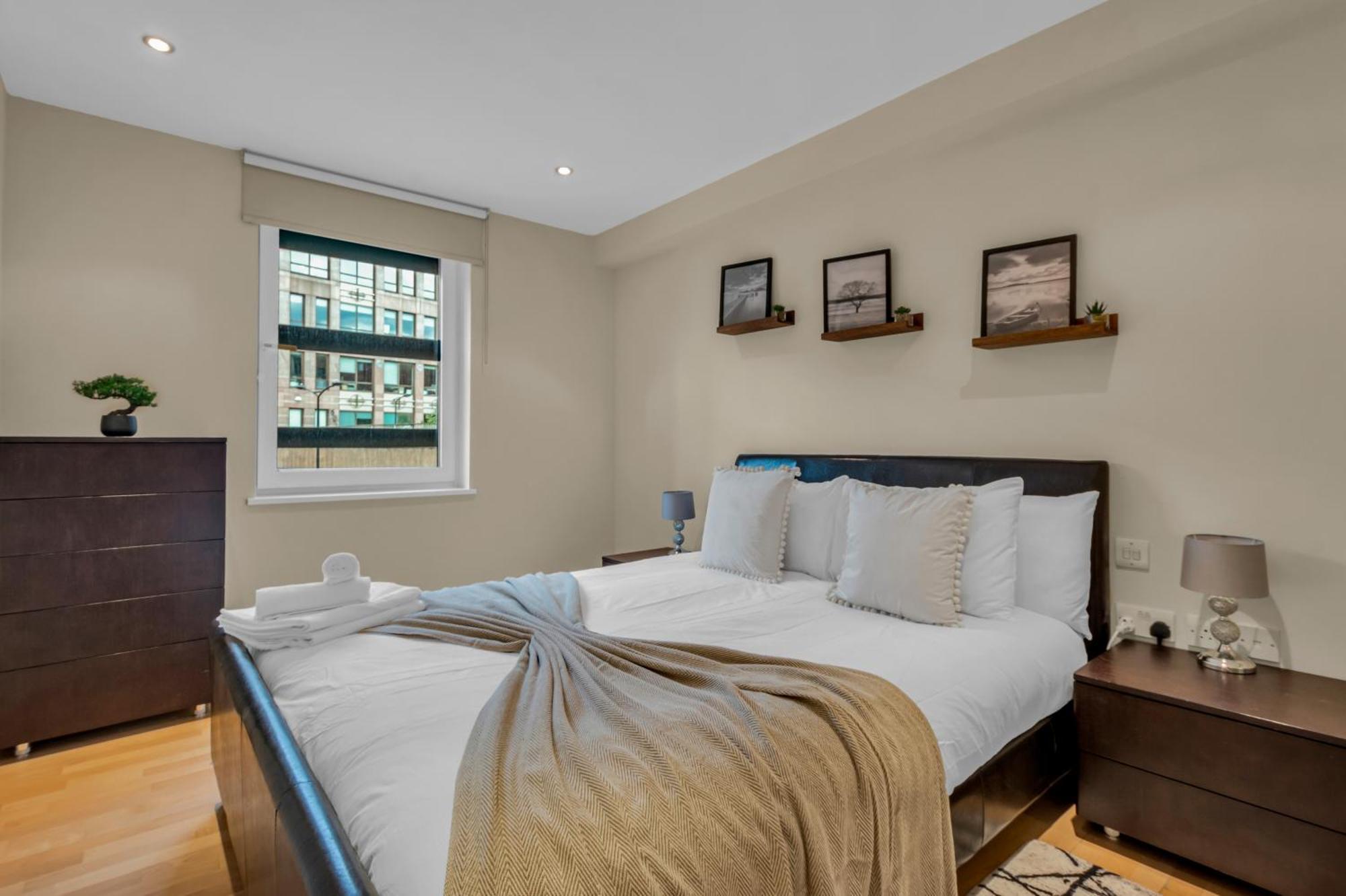 Mysquare One Bedroom Serviced Apartment Near St Paul'S Blackfriars Londra Esterno foto