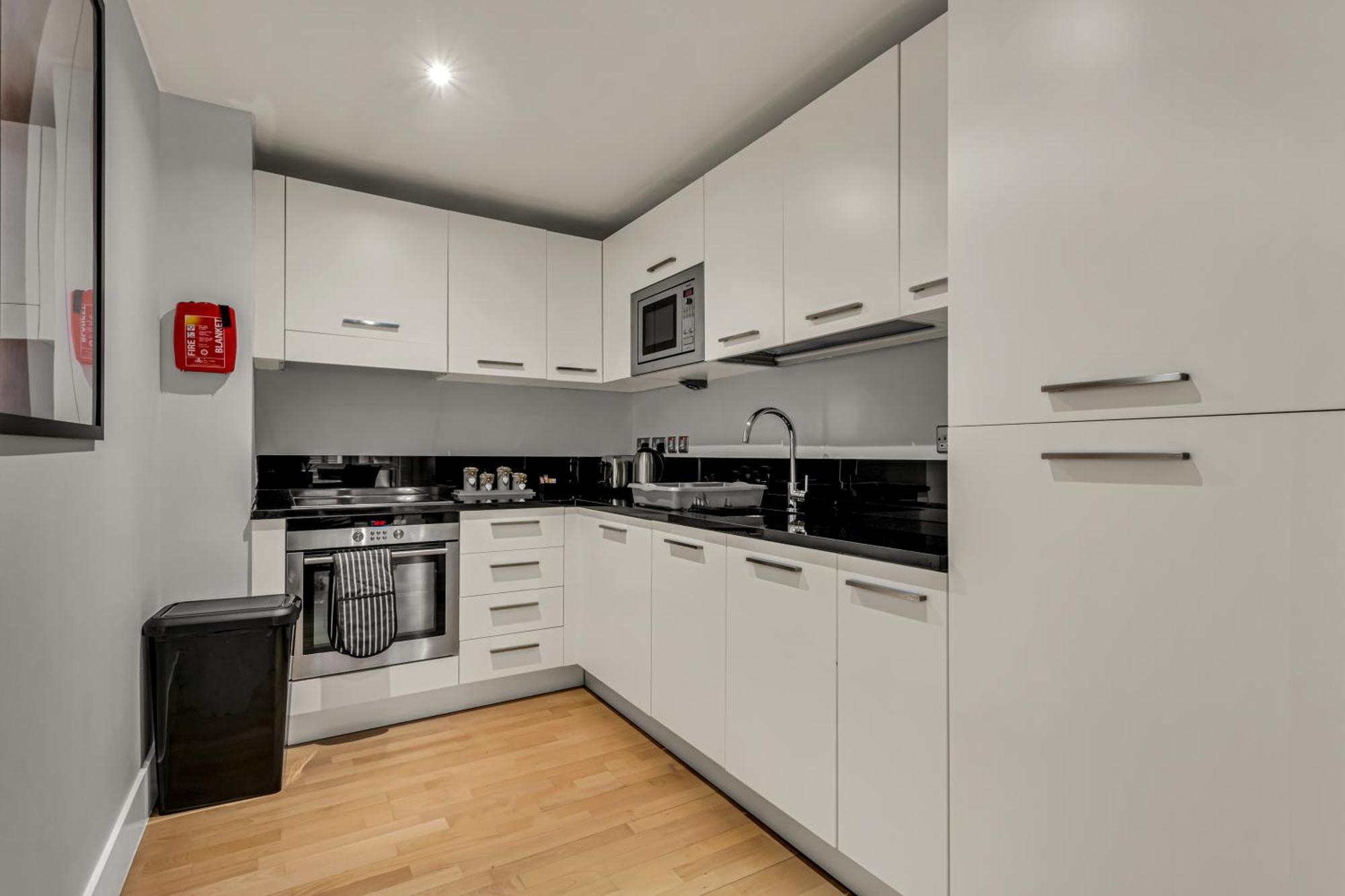 Mysquare One Bedroom Serviced Apartment Near St Paul'S Blackfriars Londra Esterno foto